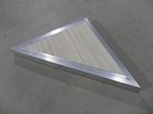Classic Aluminum-Beige Triangle Corner (L)